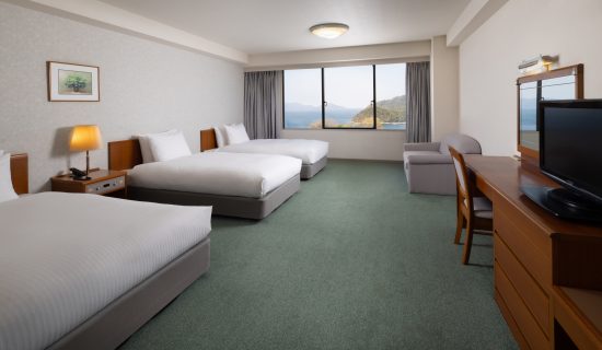 Classic Room with 3 single beds and 1 sofa bed, Ocean/Sea view