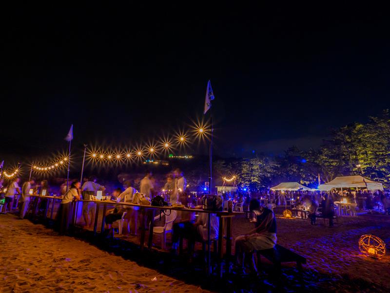 天橋立海灘邊BAR“Les Pins”
