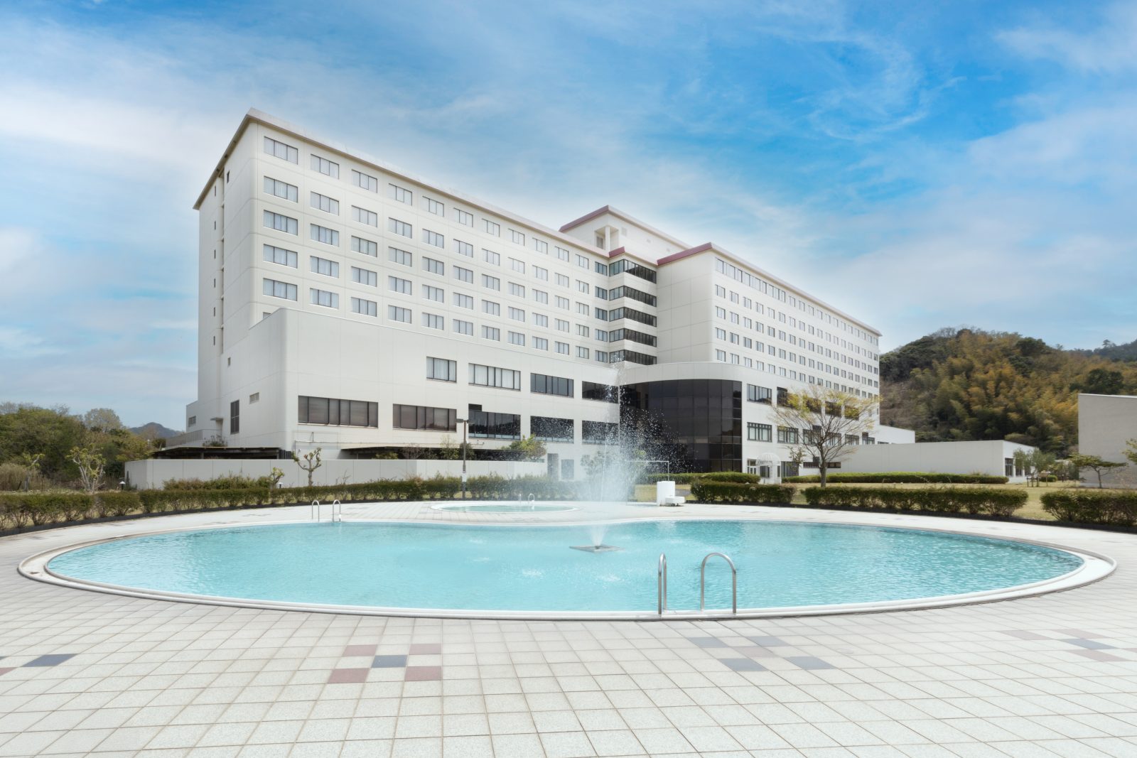 夏季限定ガーデンプール