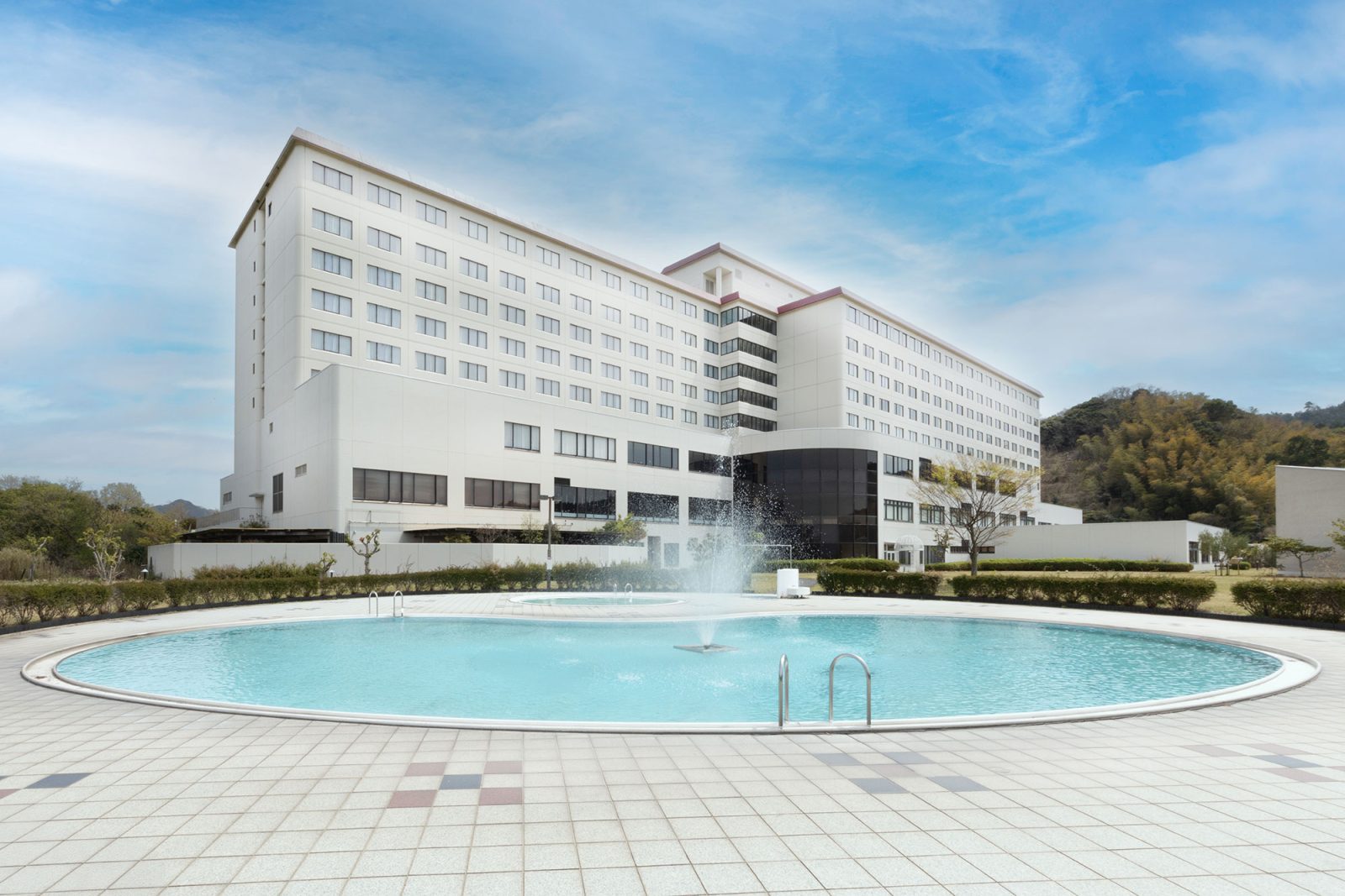 夏季限定ガーデンプール