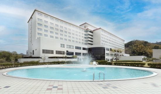 夏季限定ガーデンプール